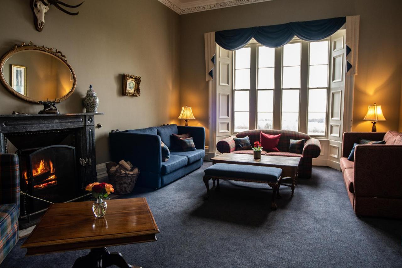 Chirnside Hall Hotel ภายนอก รูปภาพ
