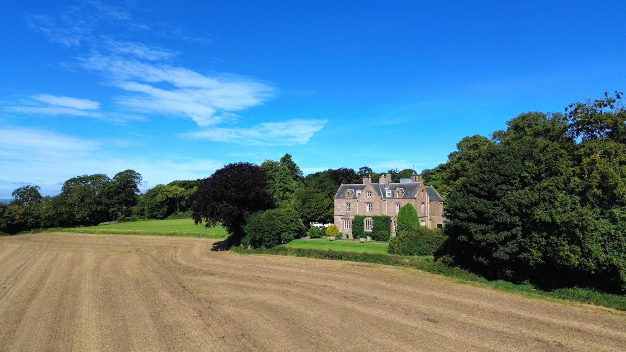 Chirnside Hall Hotel ภายนอก รูปภาพ
