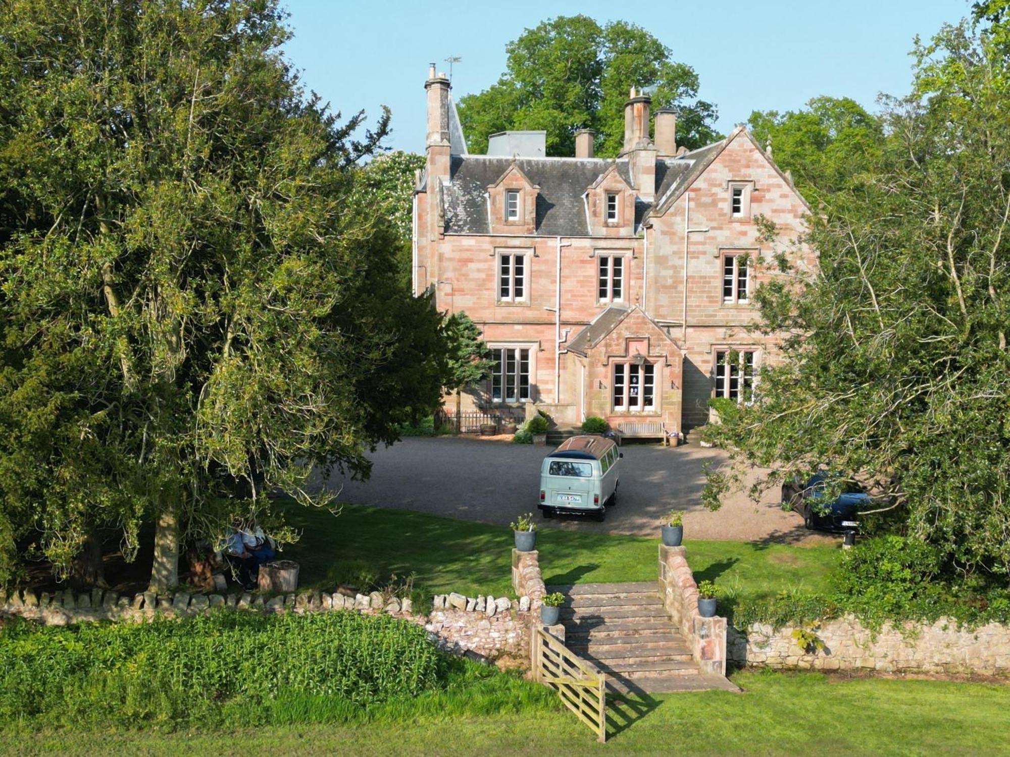 Chirnside Hall Hotel ภายนอก รูปภาพ
